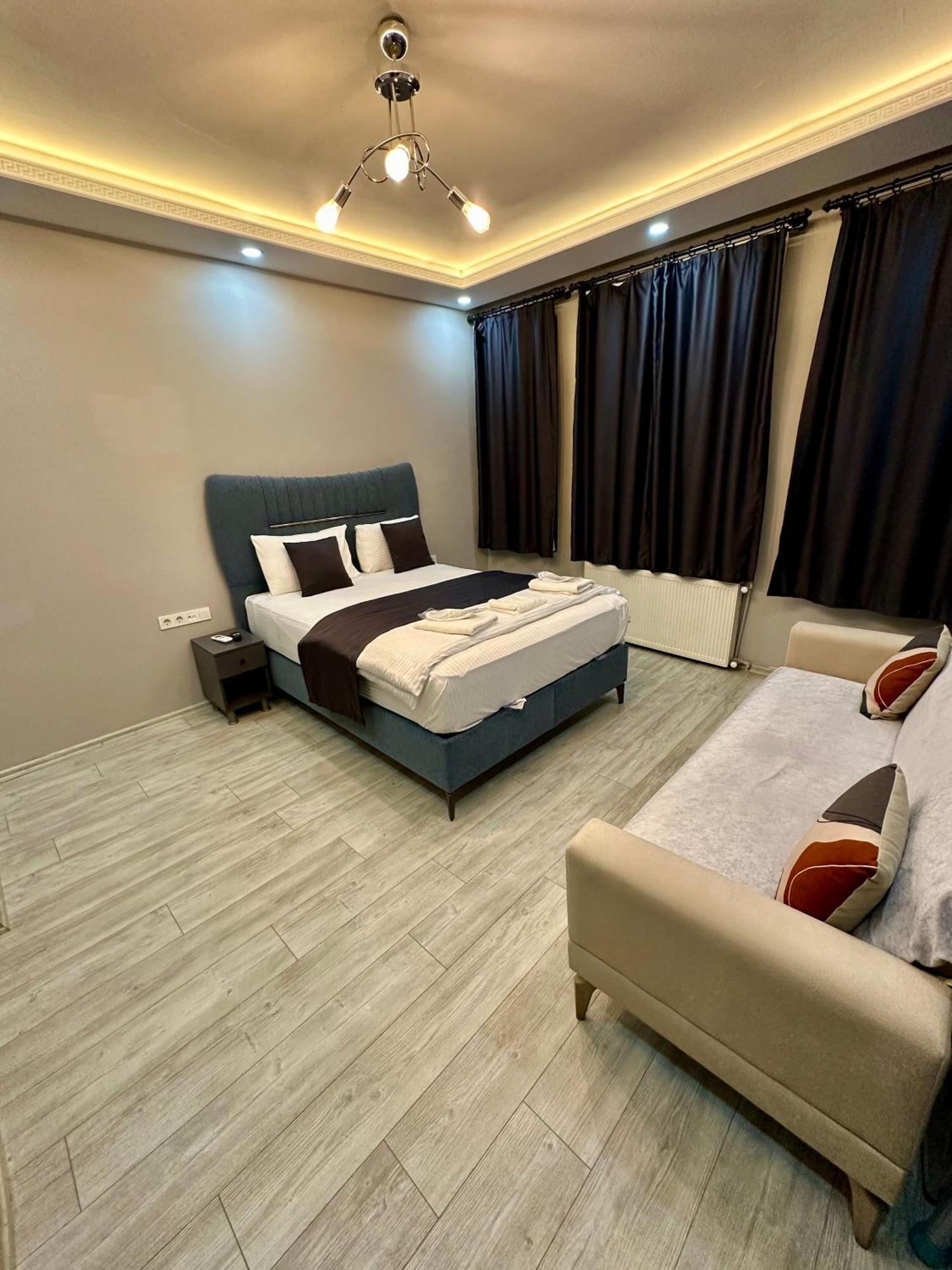 Otel The Square 30